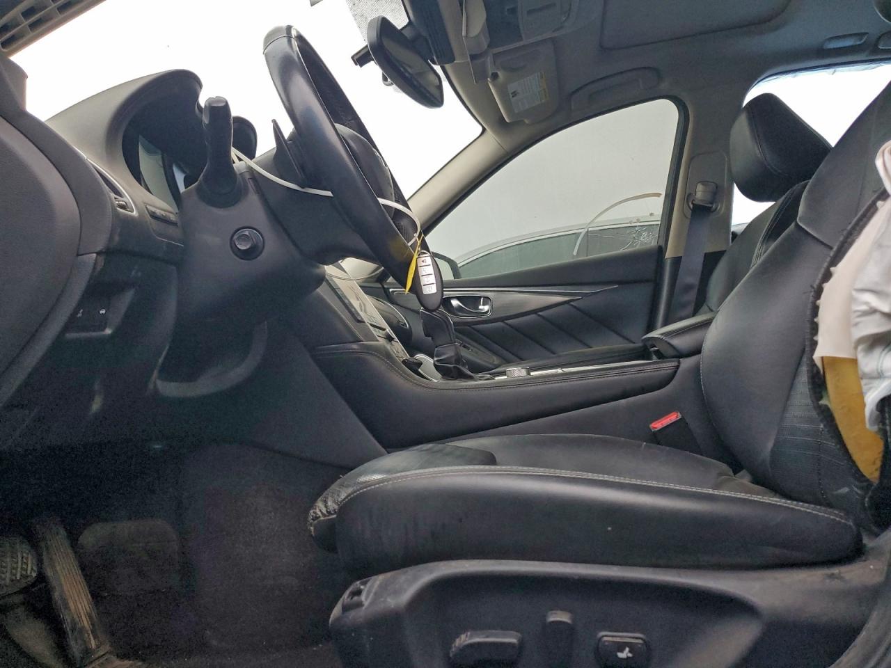 INFINITI Q50 Luxe Image 3