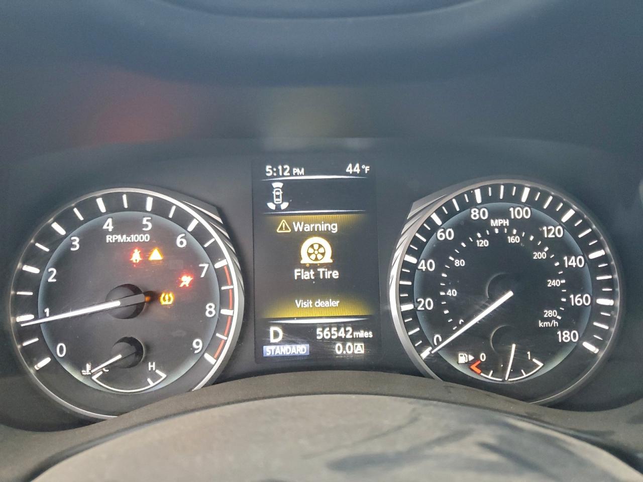 INFINITI Q50 Luxe Image 2