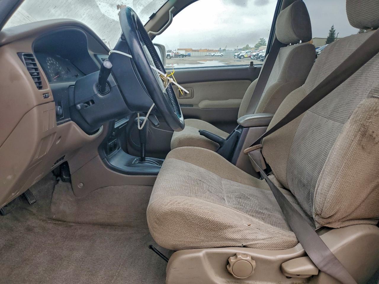 Toyota 4Runner Sr5 Image 9