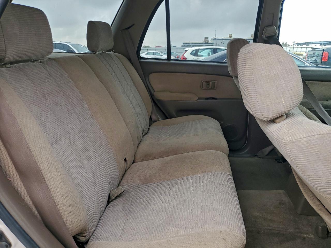 Toyota 4Runner Sr5 Image 6