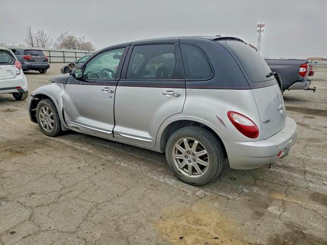 Chrysler PT Cruiser Image 10