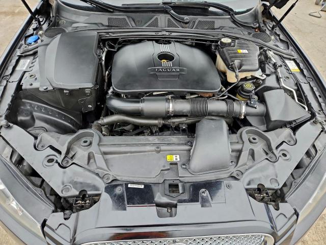 Jaguar XF Image 5