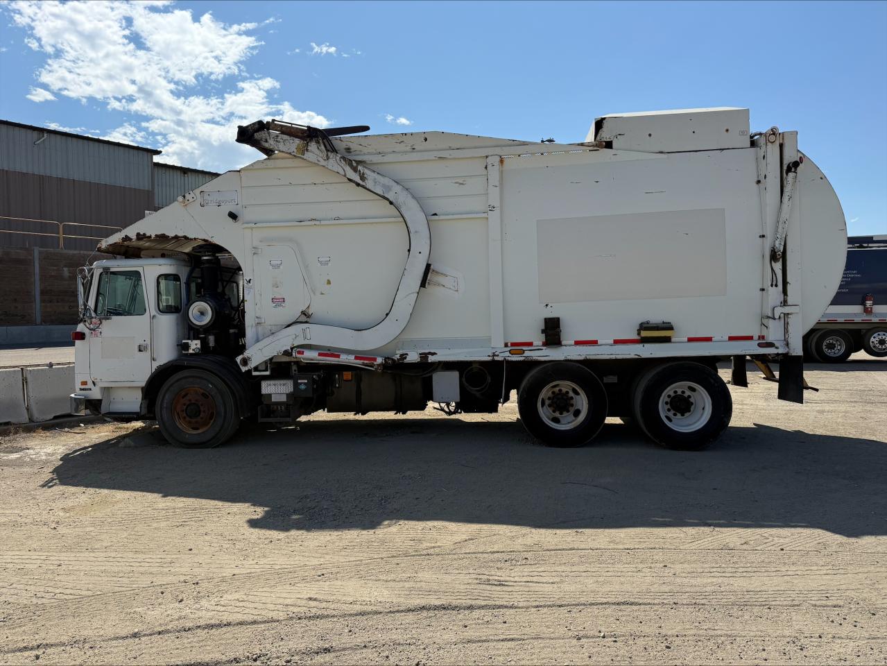 Autocar Llc Xpeditor Image 12