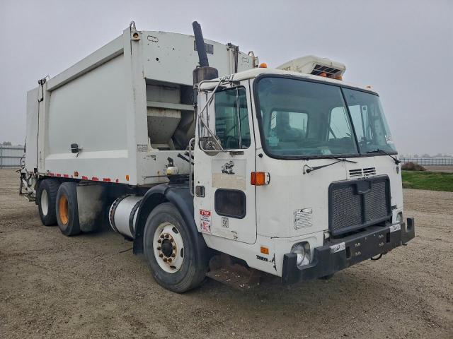  Salvage Autocar Xpeditor W