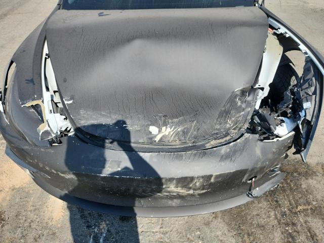 Tesla Model 3 Image 10