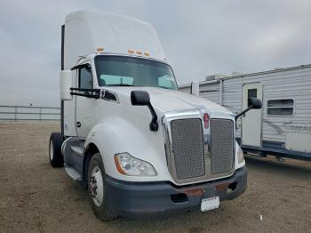  Salvage Kenworth Constructi