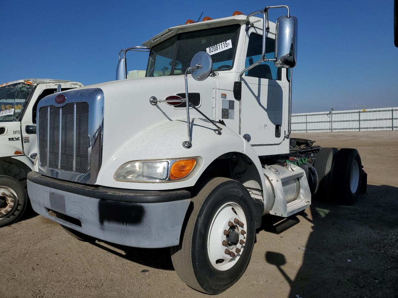 Peterbilt Tractor 348 Image 5