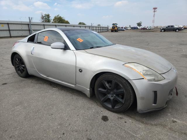 Nissan 350Z Coupe Image 11