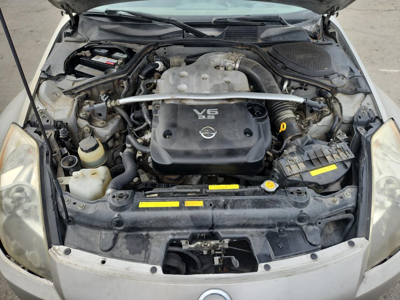 Nissan 350Z Coupe Image 7