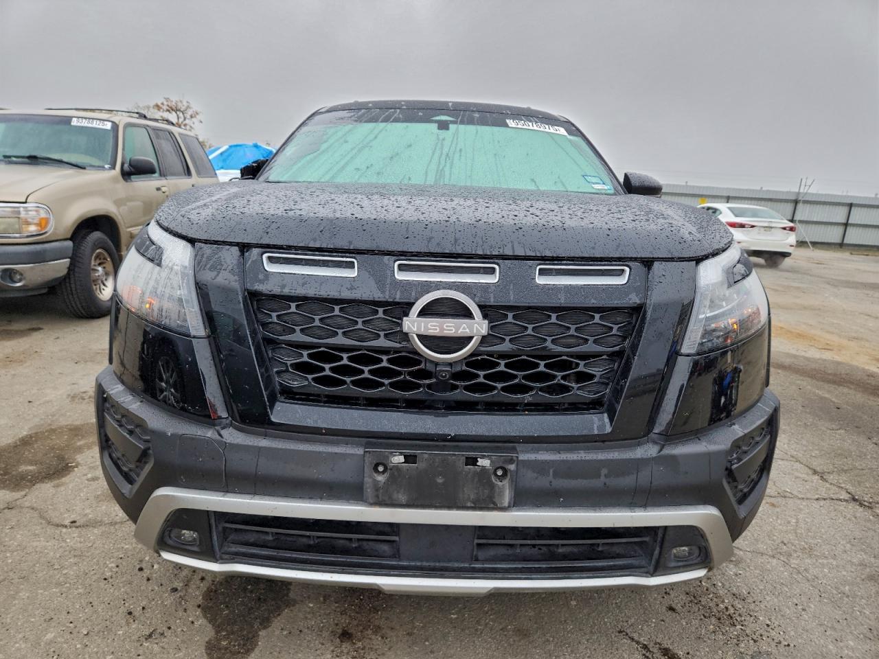 Nissan Pathfinder Rock Creek Image 10