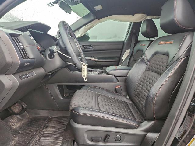 Nissan Pathfinder Rock Creek Image 6