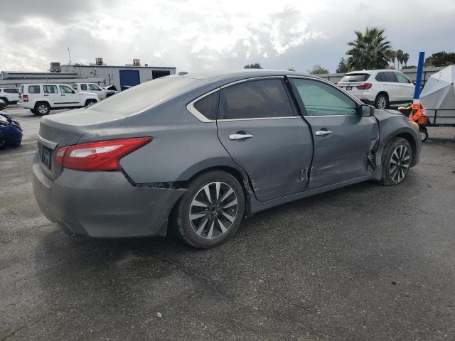 Nissan Altima 2.5 Image 9