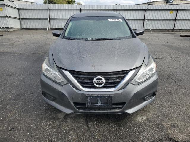 Nissan Altima 2.5 Image 2