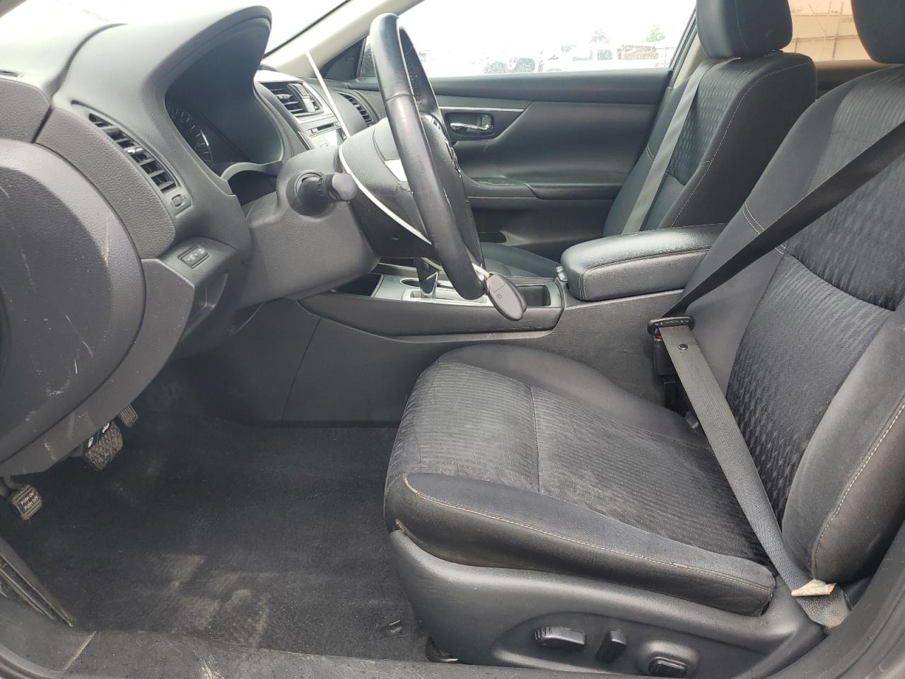 Nissan Altima 2.5 Image 5