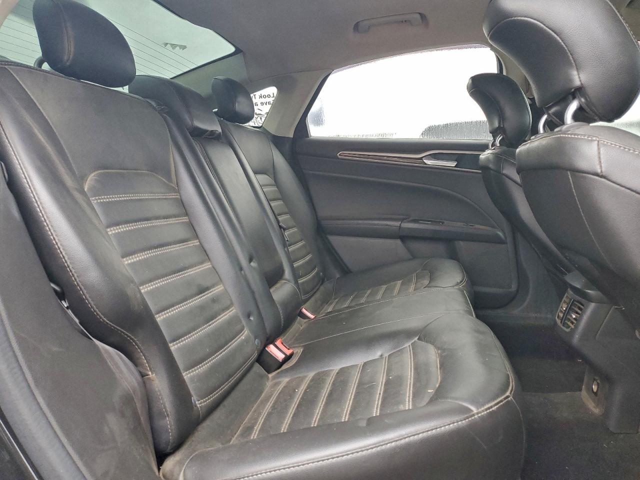 Ford Fusion Se Image 12