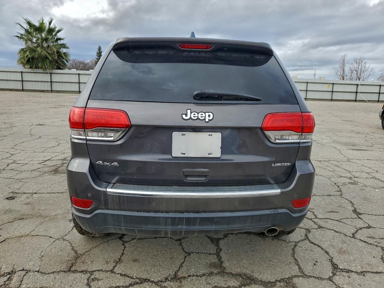 Jeep Grand Cherokee Limited Image 4