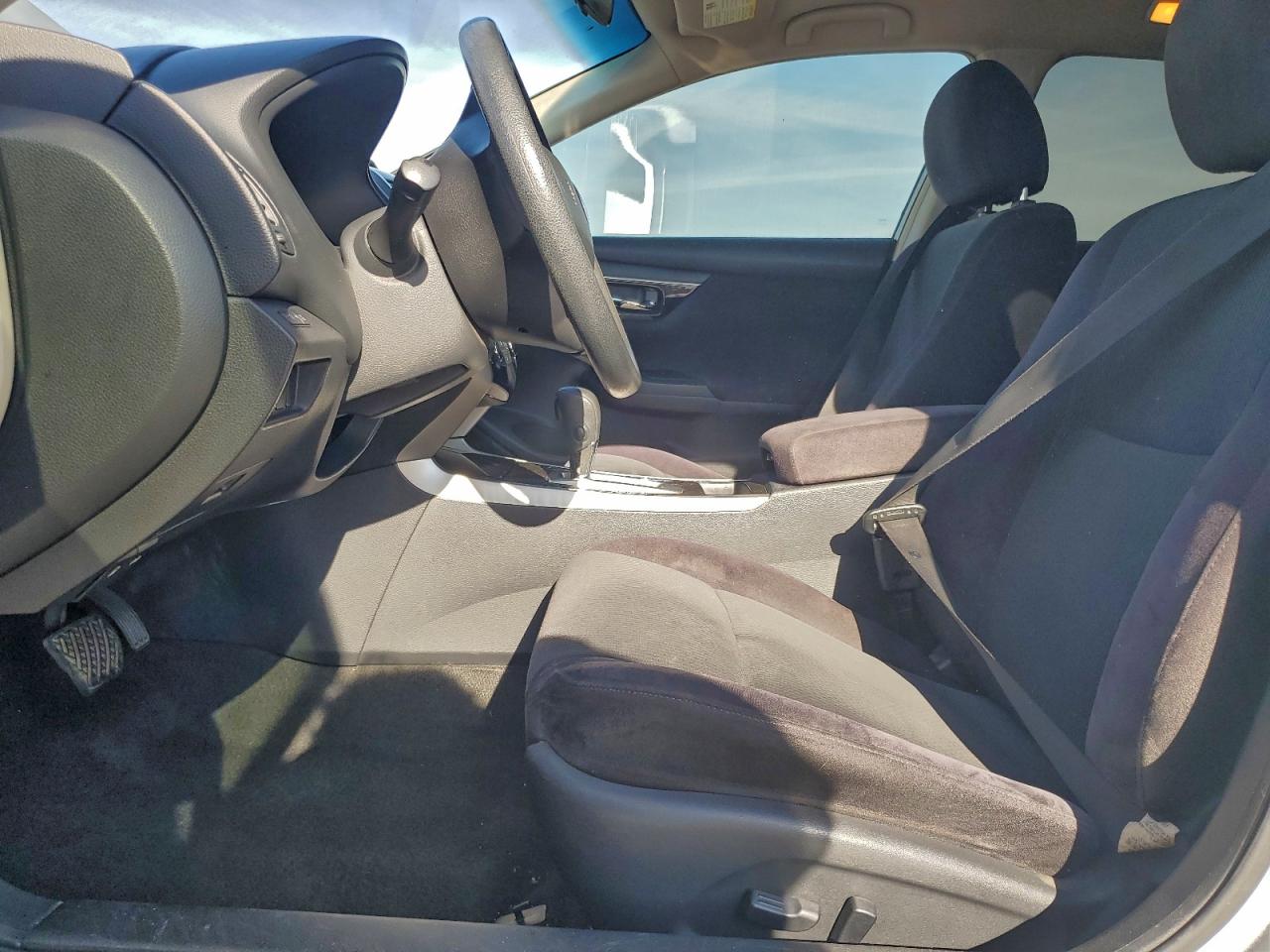 Nissan Altima 2.5 Image 5