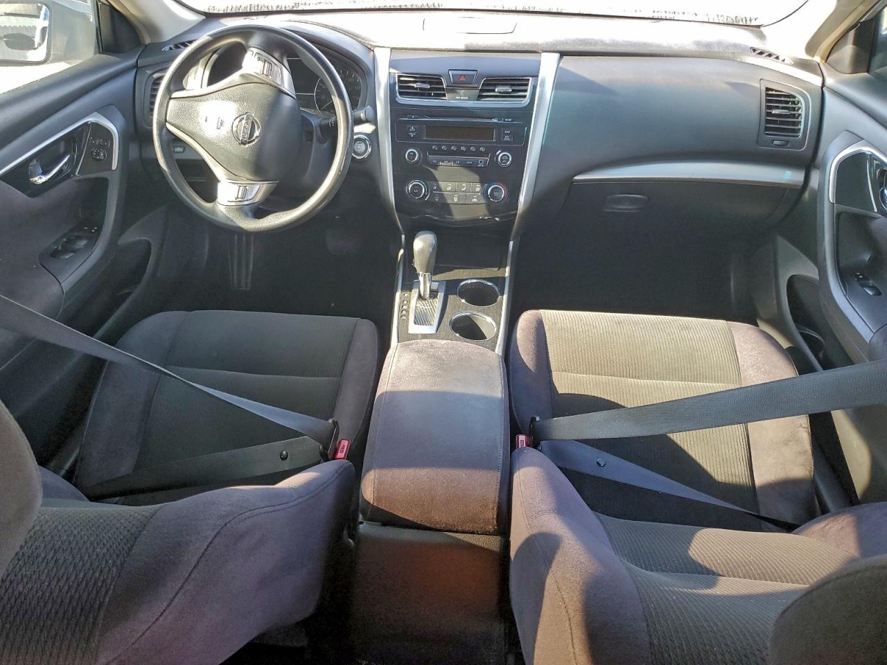 Nissan Altima 2.5 Image 11