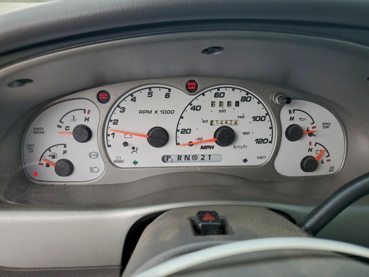 Ford Explorer Image 5