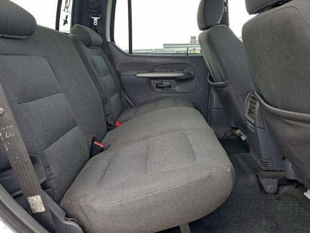 Ford Explorer Image 12