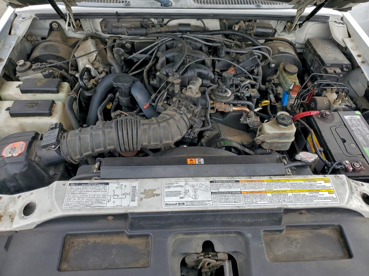 Ford Explorer Image 9