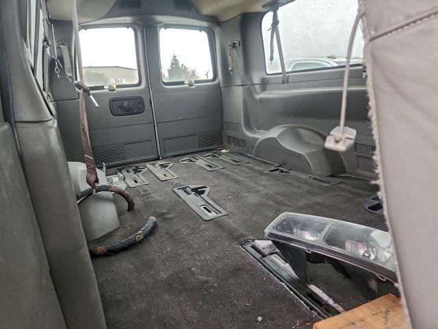 Chevrolet Express Lt Image 5