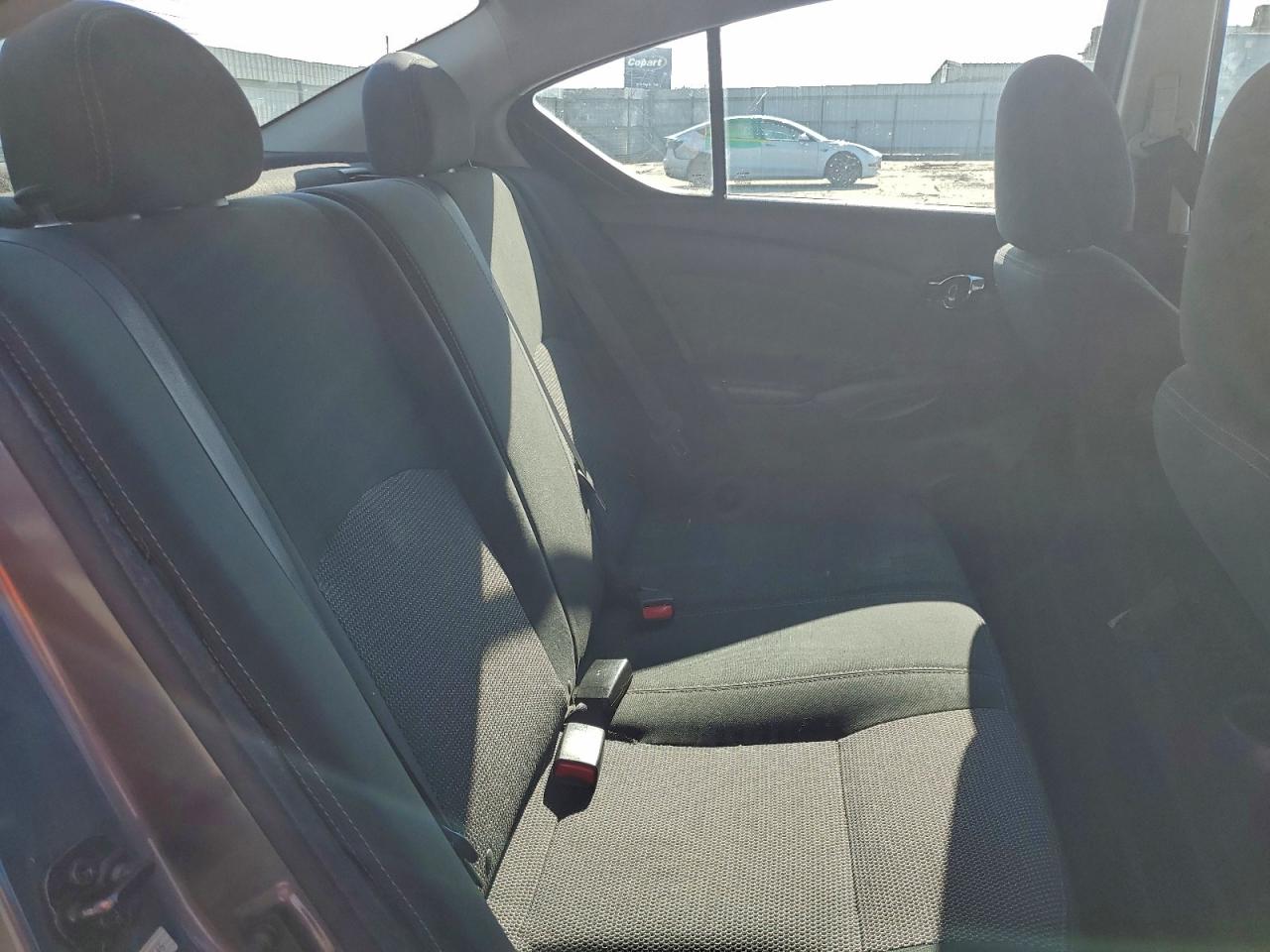 Nissan Versa S Image 6