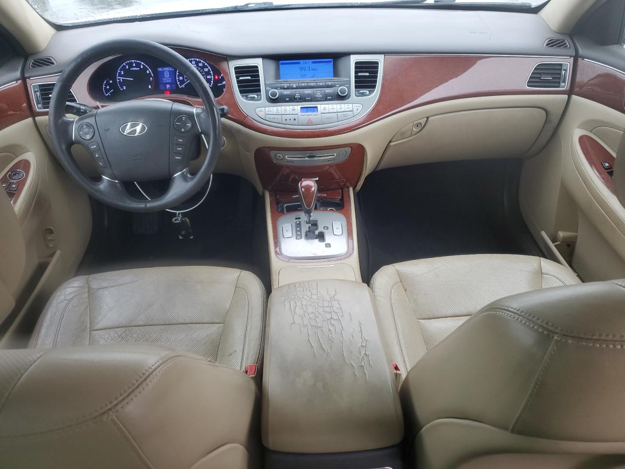 Hyundai Genesis 3.8l Image 2