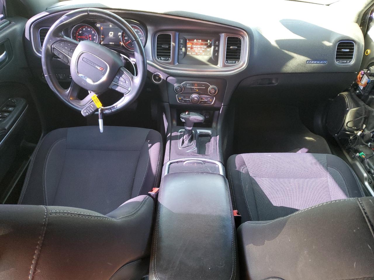 Dodge Charger Se Image 7