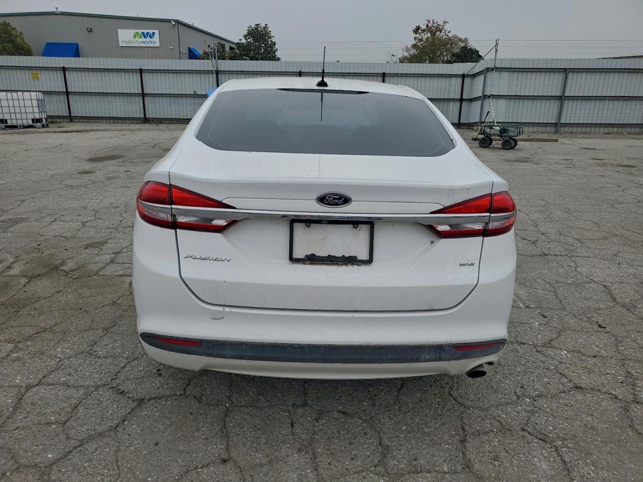 Ford Fusion Se Image 5
