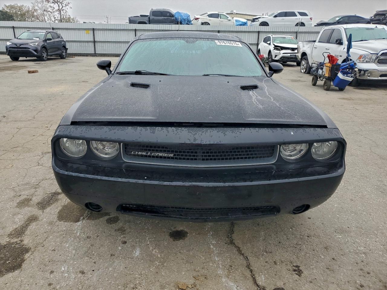 Dodge Challenger Sxt Image 12