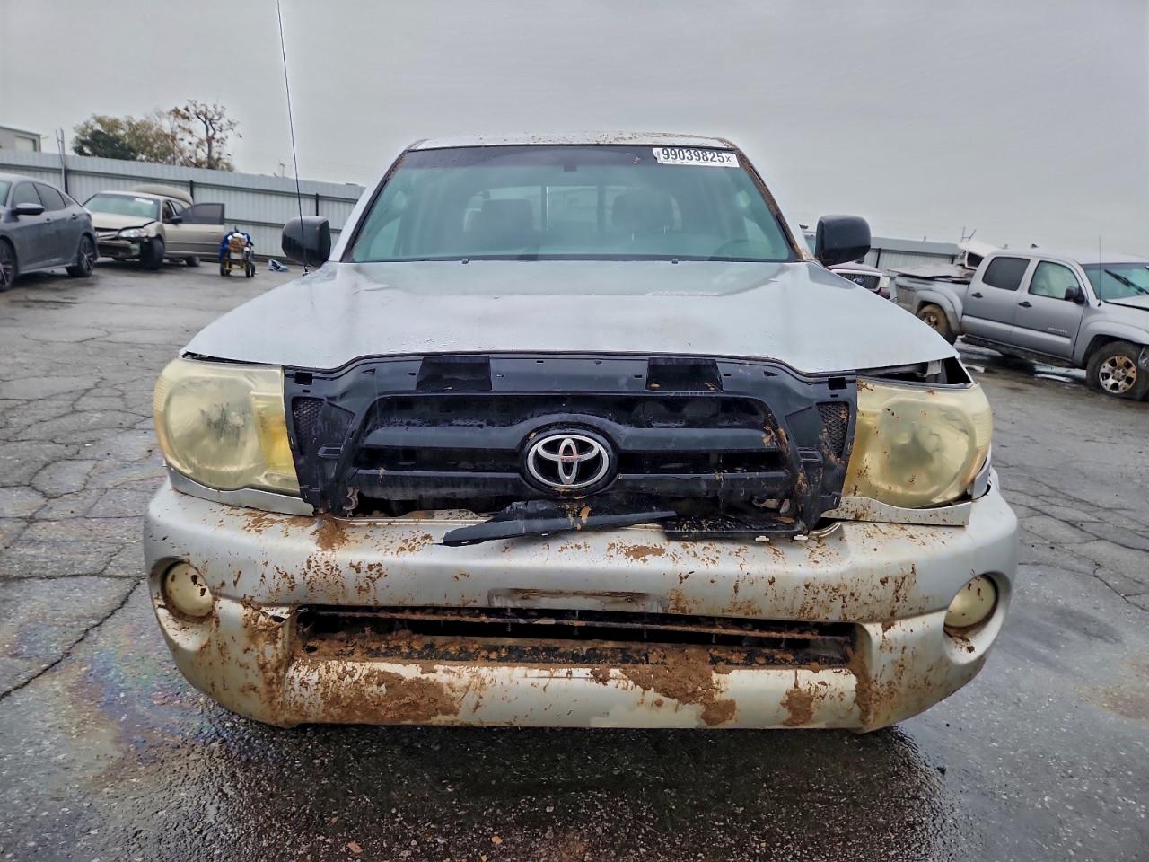 Toyota Tacoma Double Cab Prerunner Image 3