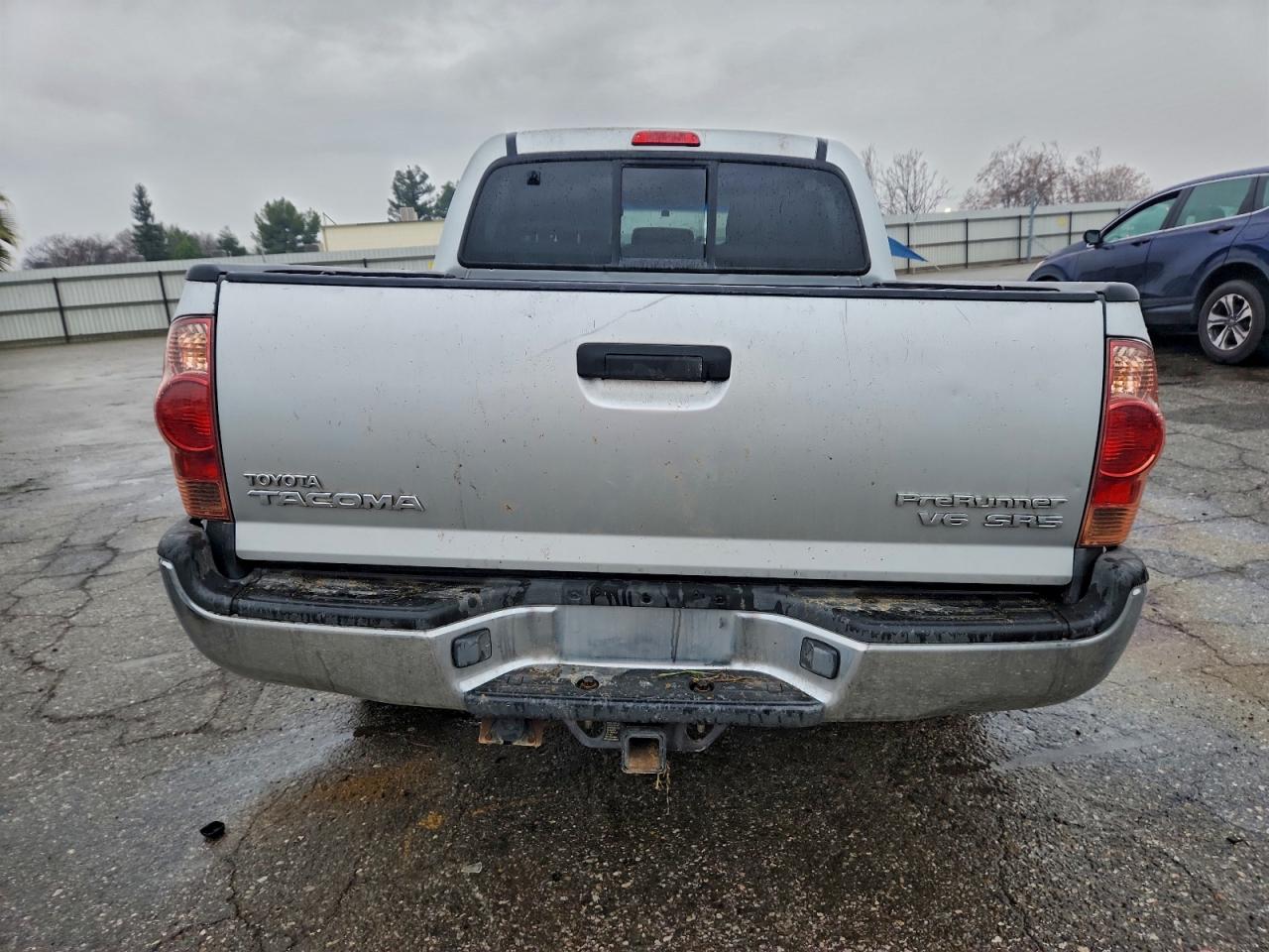 Toyota Tacoma Double Cab Prerunner Image 8