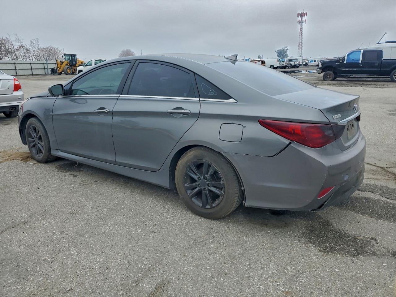 Hyundai SONATA Gls Image 9