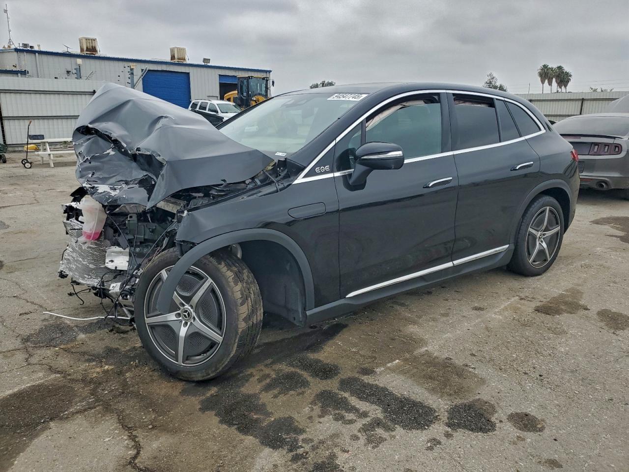 Mercedes-Benz EQE 350+ Image 1