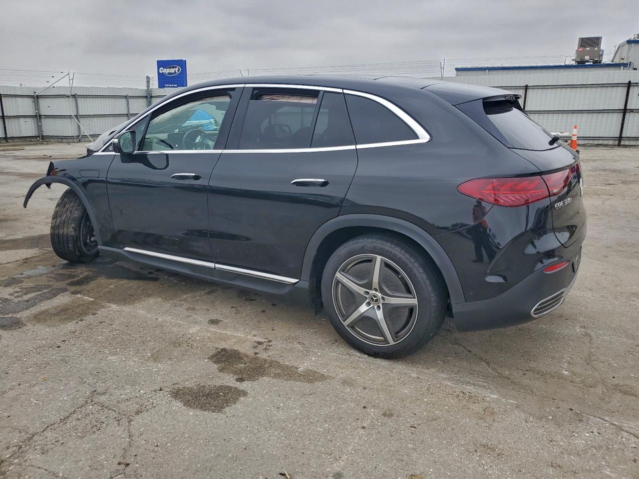 Mercedes-Benz EQE 350+ Image 11