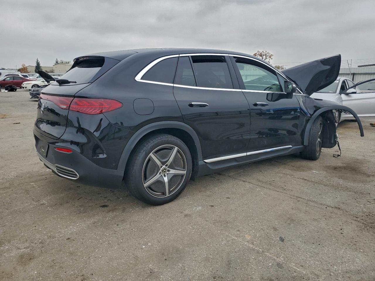 Mercedes-Benz EQE 350+ Image 2