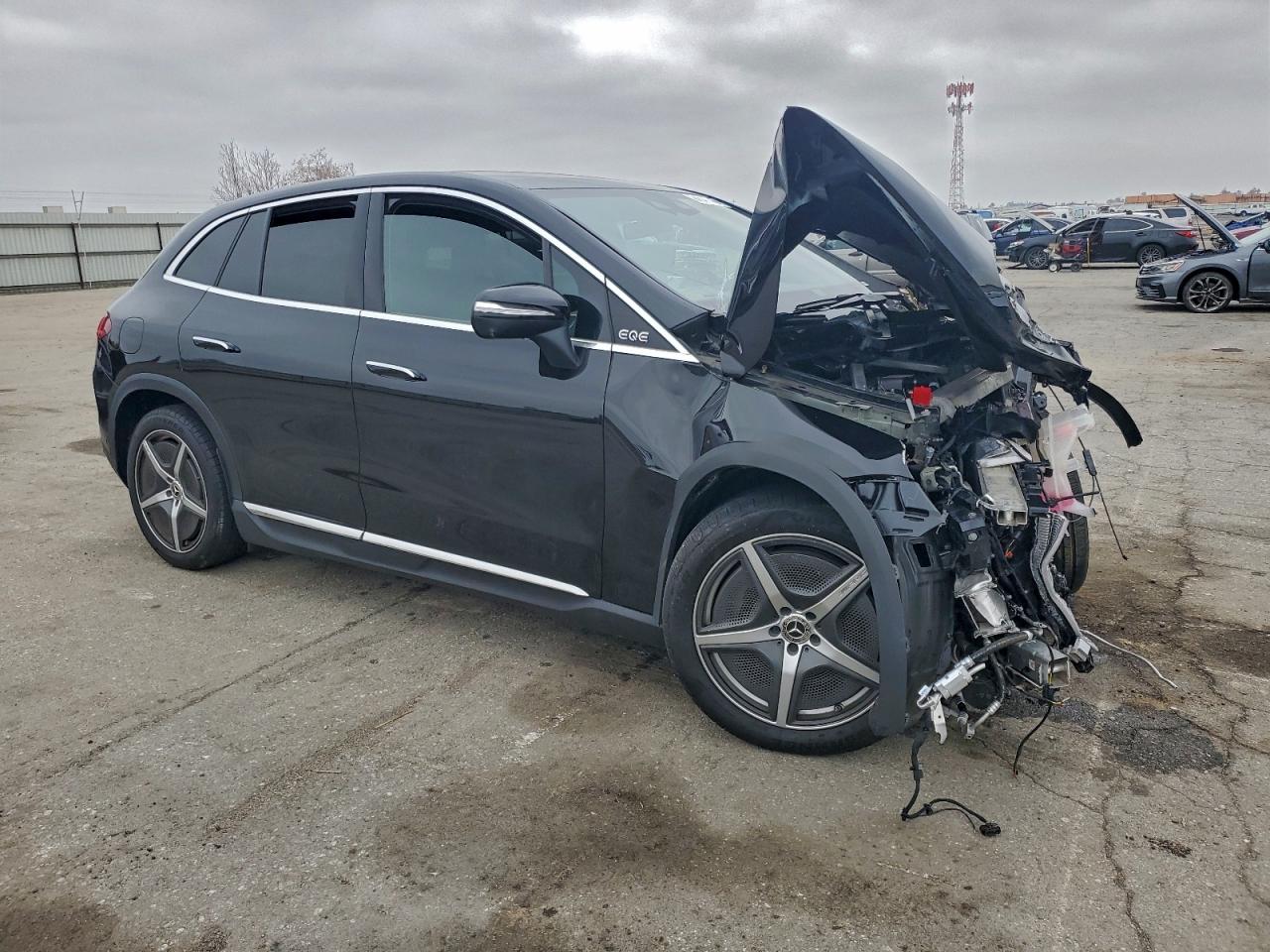 Mercedes-Benz EQE 350+ Image 12