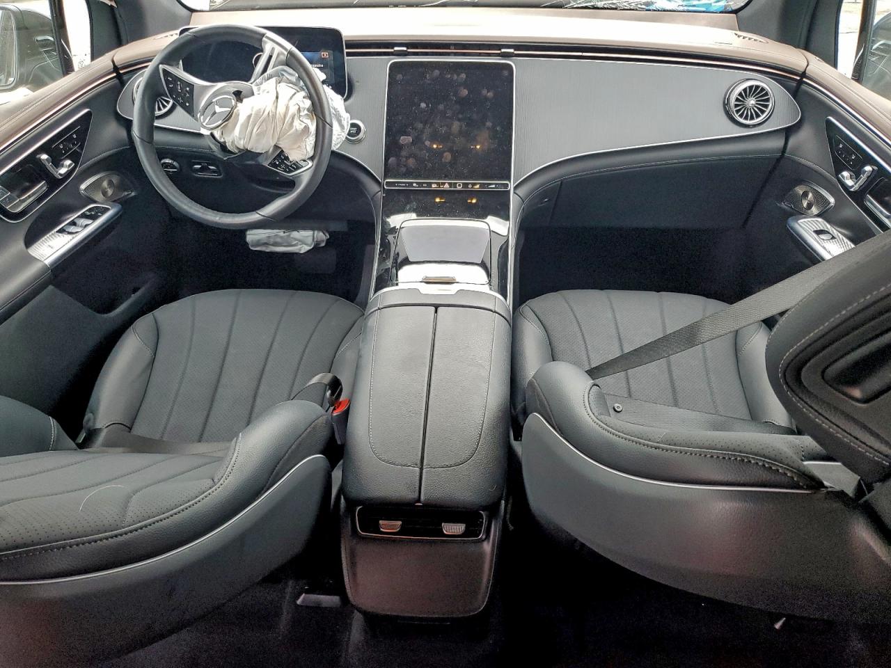 Mercedes-Benz EQE 350+ Image 8