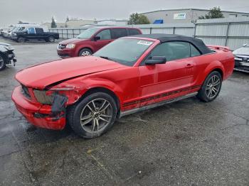  Salvage Ford Mustang
