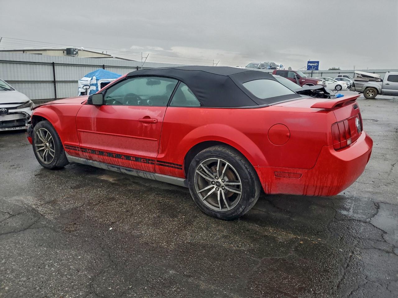 Ford Mustang Image 4