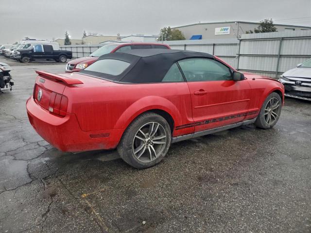 Ford Mustang Image 2