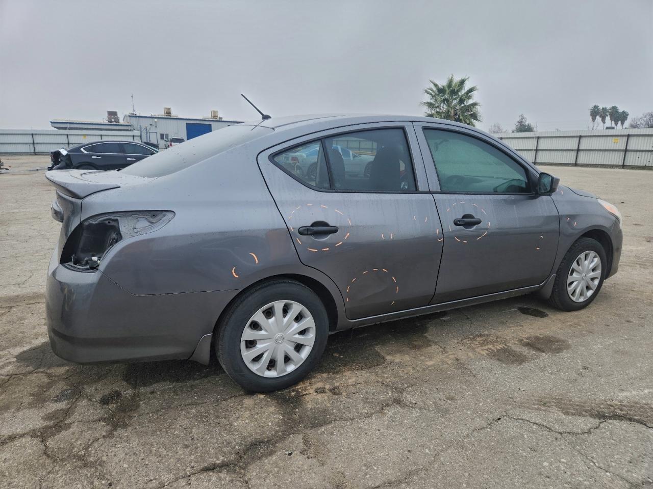 Nissan Versa S Image 4