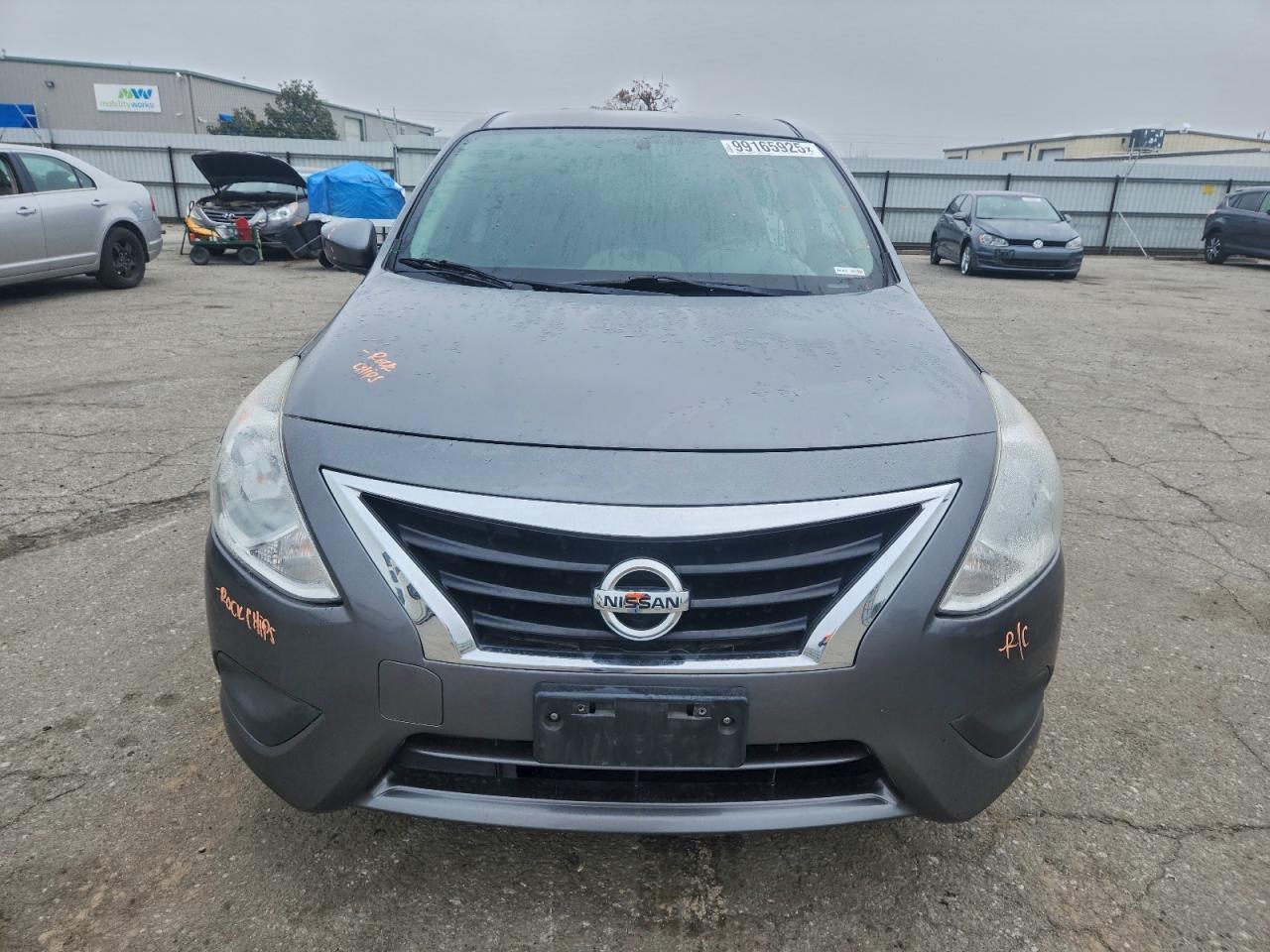 Nissan Versa S Image 3