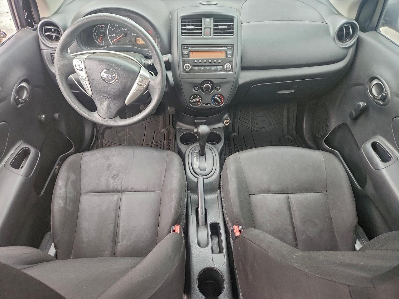 Nissan Versa S Image 7