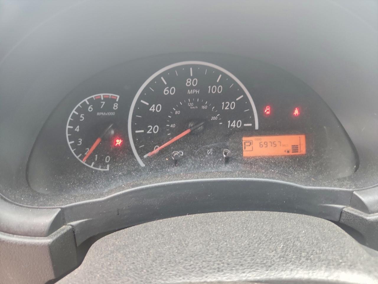 Nissan Versa S Image 9