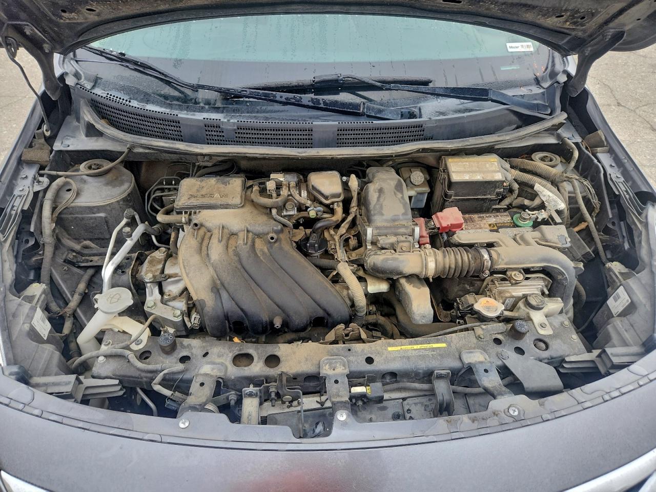 Nissan Versa S Image 11