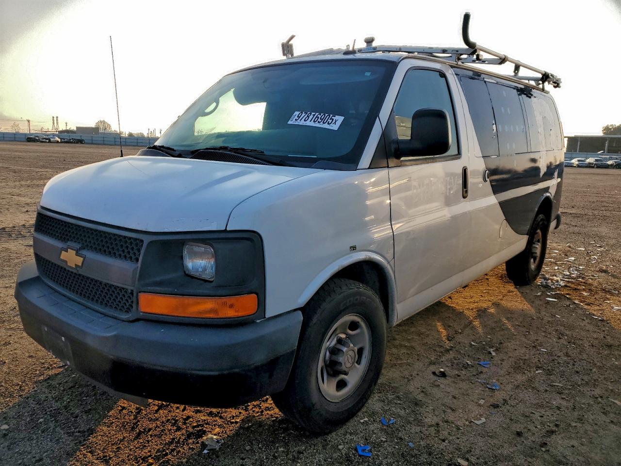 Chevrolet Express Image 1