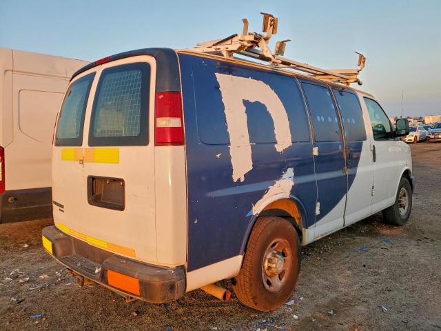 Chevrolet Express Image 3