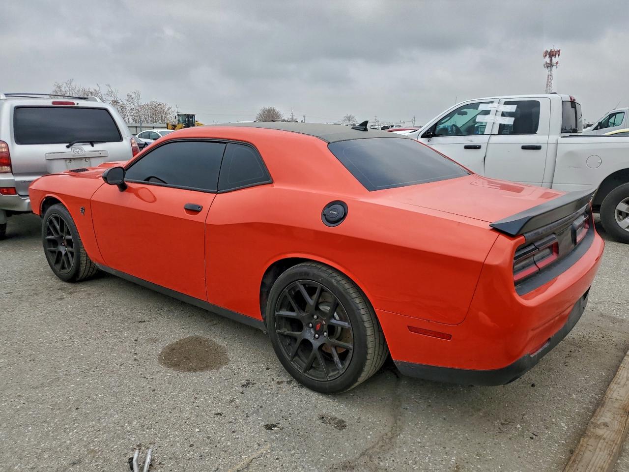 Dodge Challenger Srt Hellcat Image 2